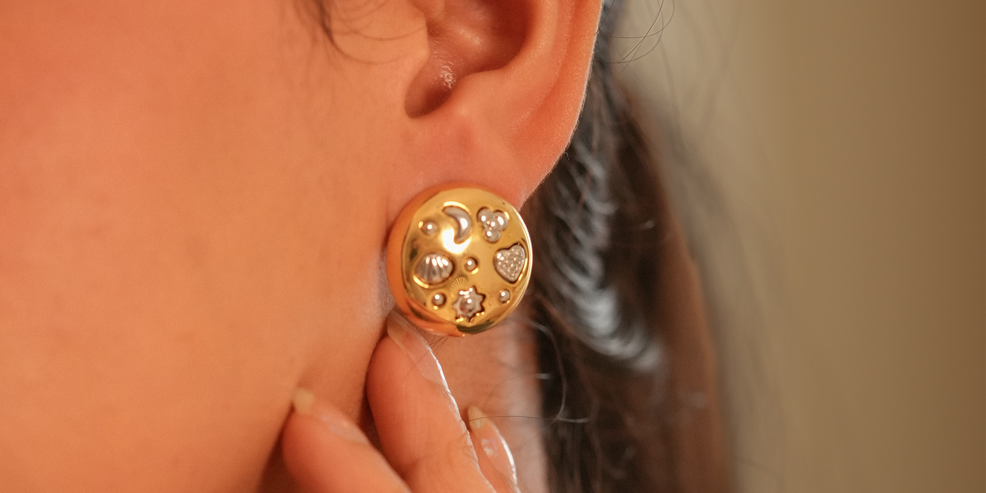 FLOWER STUD FOR WOMEN