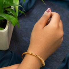 golden colour bangle