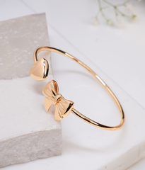 Golden Heart & Bow Charm Bracelet