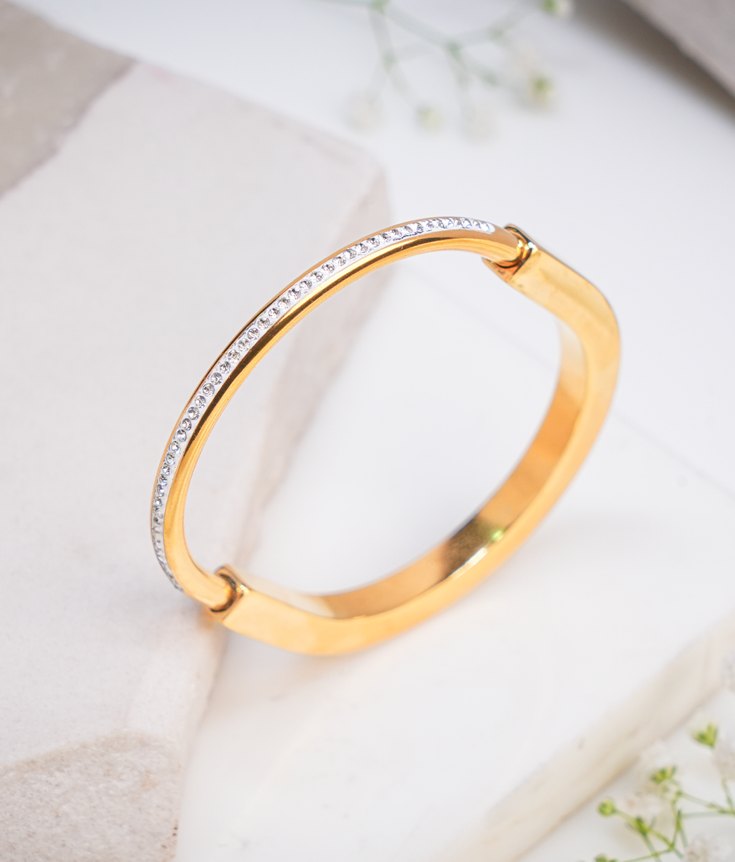 Classic Gold Sleek Bangle Bracelet