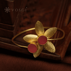 RED STONED MINIMALIST GOLD BRACLET